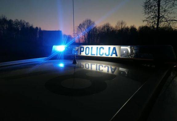 policja_napis_noc_pabianice